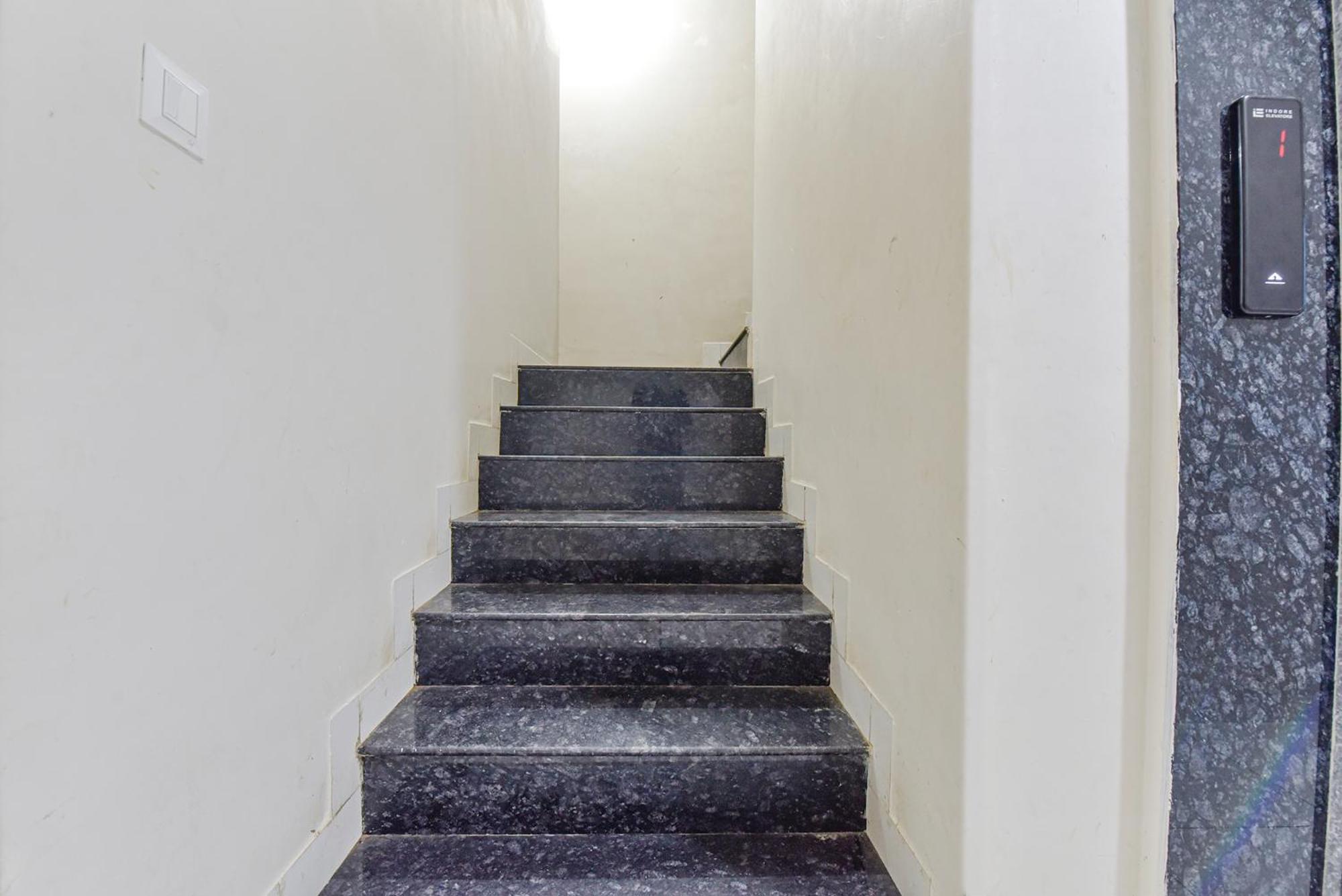 אויאיין Fabexpress Devani Palace מראה חיצוני תמונה